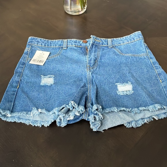 Jean Shorts - Picture 2 of 4